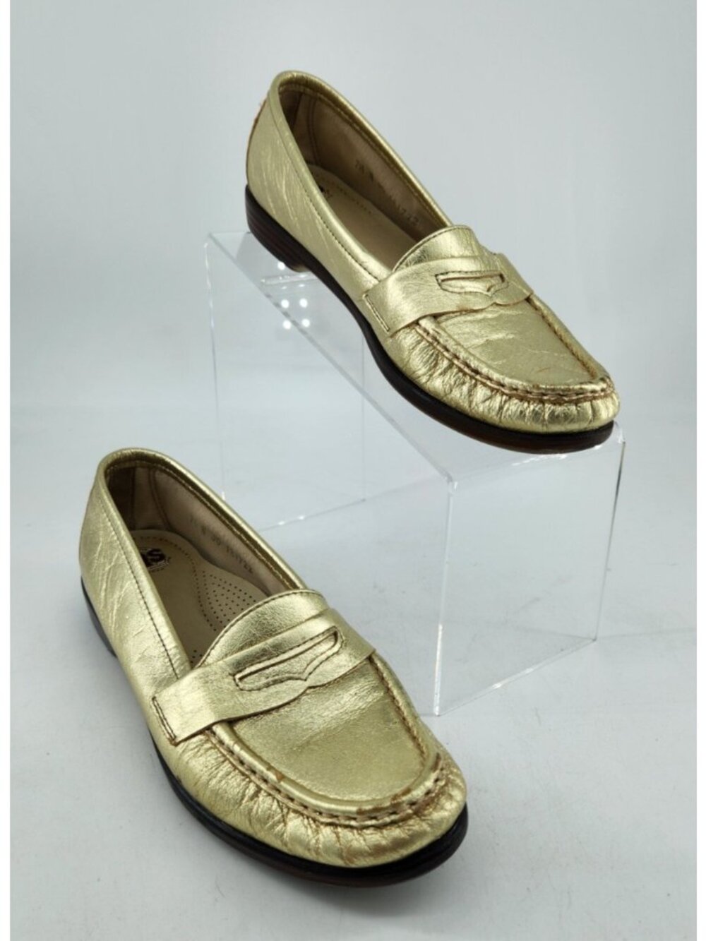 SAS Simplify Women's Size 7.5 Gold Leather Slip On Penny Loafers Flats Shoes